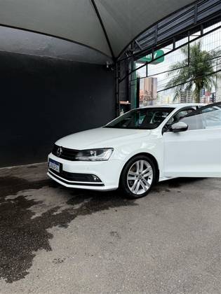VOLKSWAGEN JETTA 2.0 TSI HIGHLINE 211CV GASOLINA 4P TIPTRONIC
